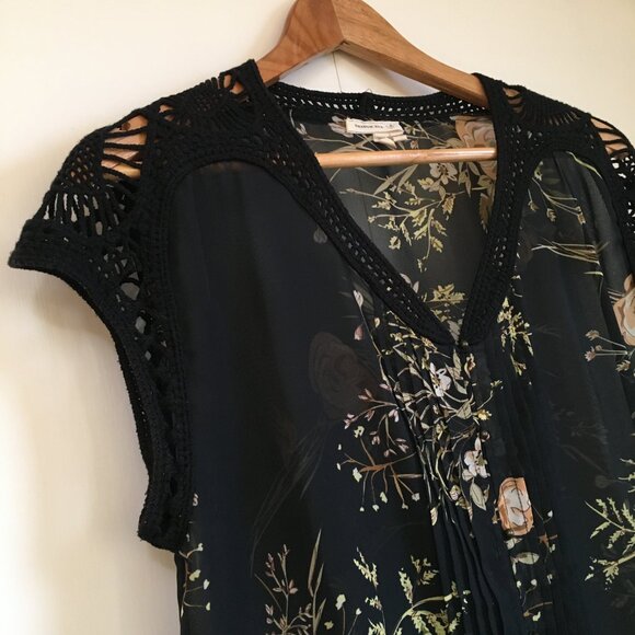 Anthropologie Meadow Rue Moody Black Floral Cotton Crochet Lace Pintuck Tank Top - Picture 3 of 16
